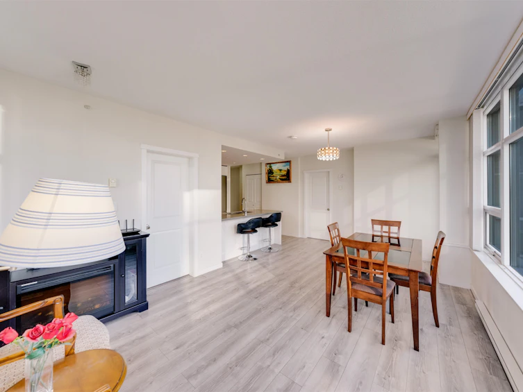 306-4880 Bennett Street, Burnaby, BC, V5H 0C1 - 12