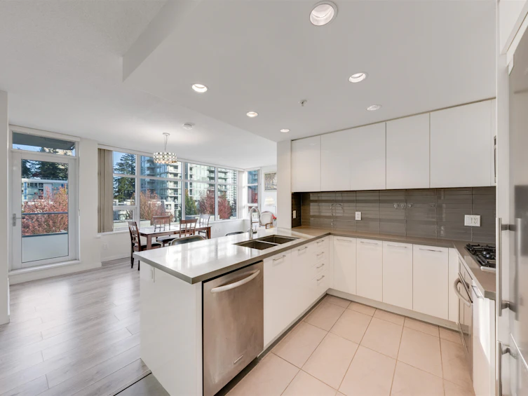 306-4880 Bennett Street, Burnaby, BC, V5H 0C1 - 6