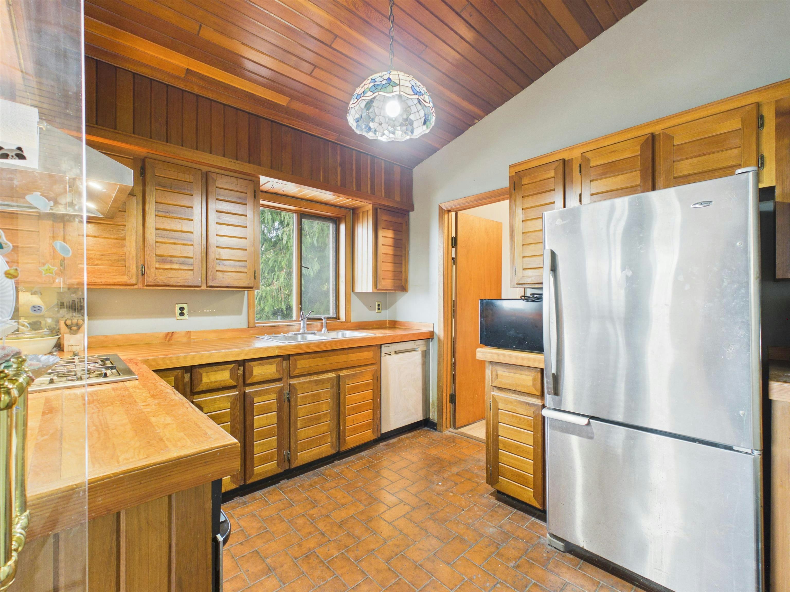 2035 Craigen Avenue, Coquitlam, BC, V3K 1W4 - 7