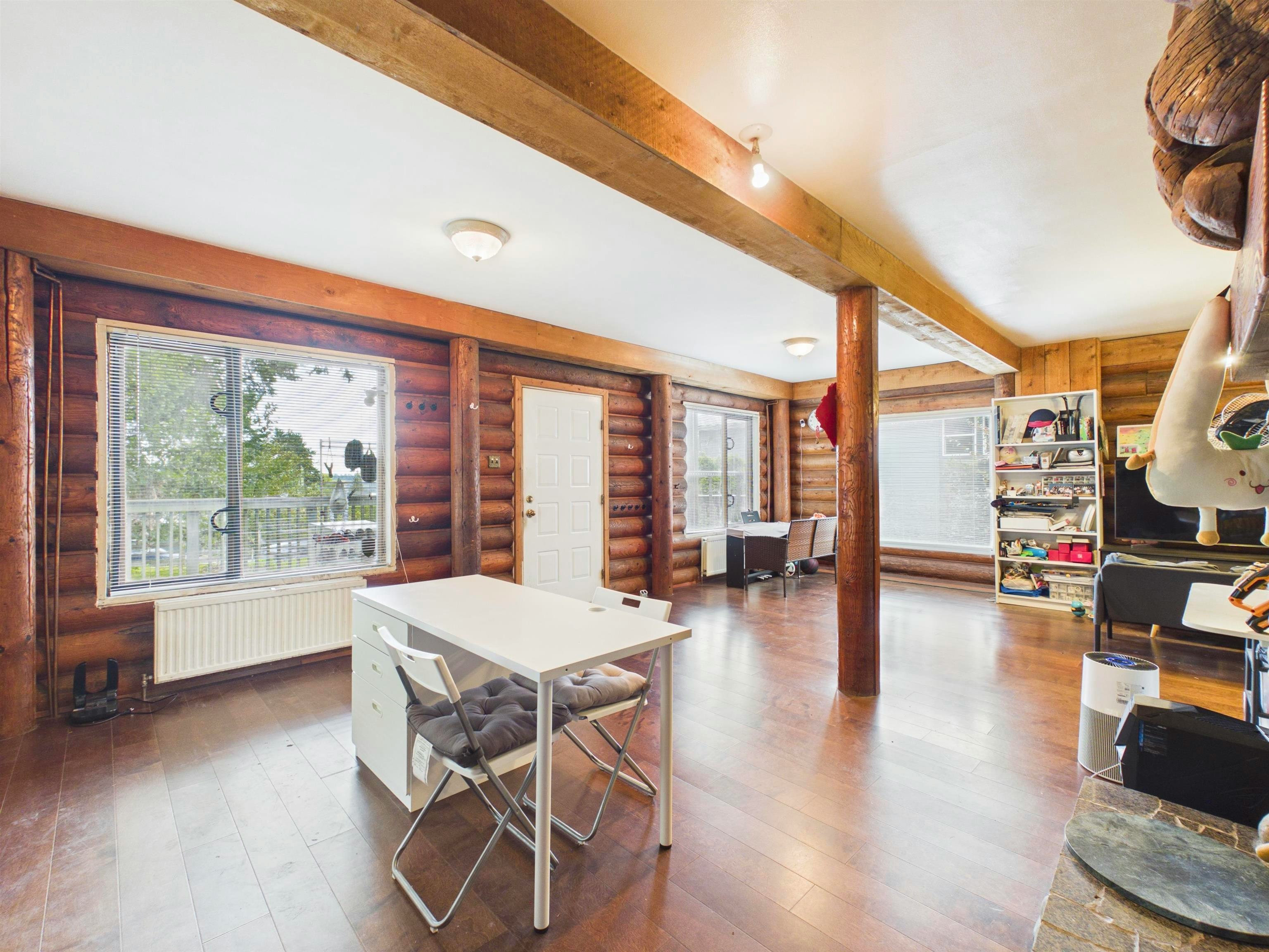 2035 Craigen Avenue - 2