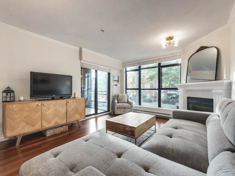 210-2181 W 10th Avenue, Vancouver, BC, V6K 2H7 - 2