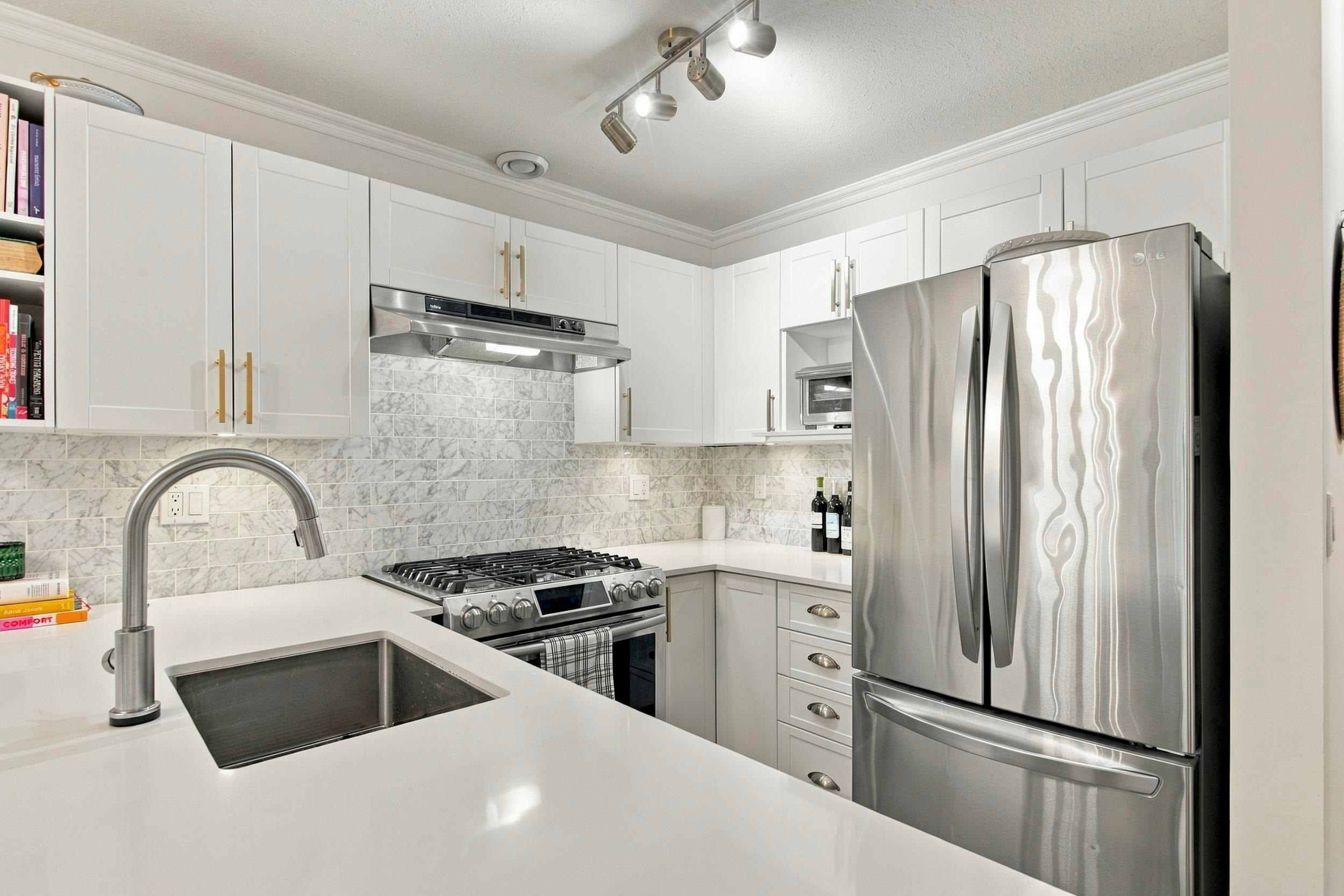 210-2181 W 10th Avenue, Vancouver, BC, V6K 2H7 - 14