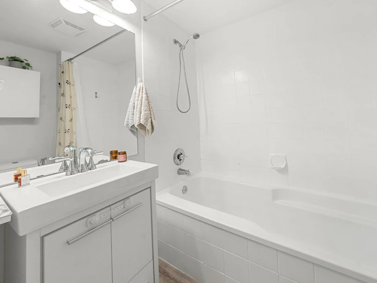 19-2133 St George's Avenue, North Vancouver, BC, V7L 3K5 - 29