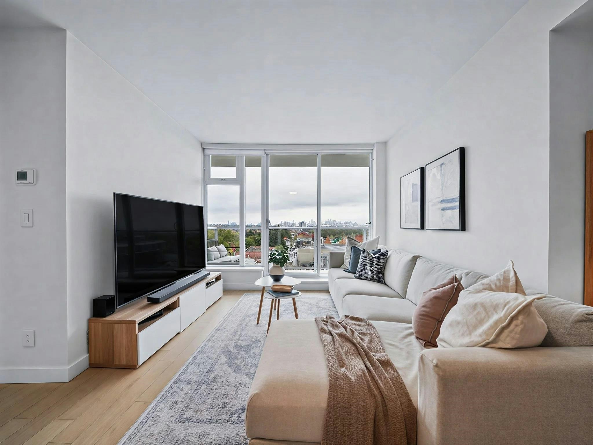 1005-4638 Gladstone Street - 2