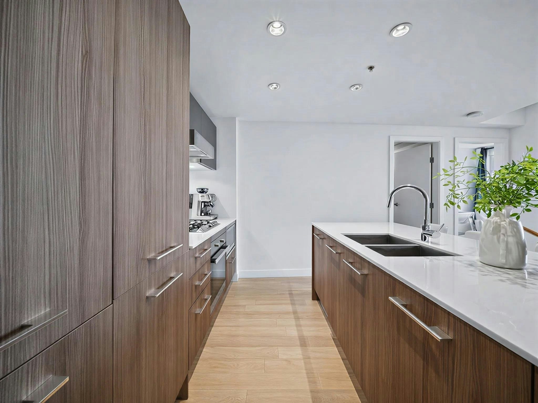 1005-4638 Gladstone Street, Vancouver, BC, V5N 0G5 - 10