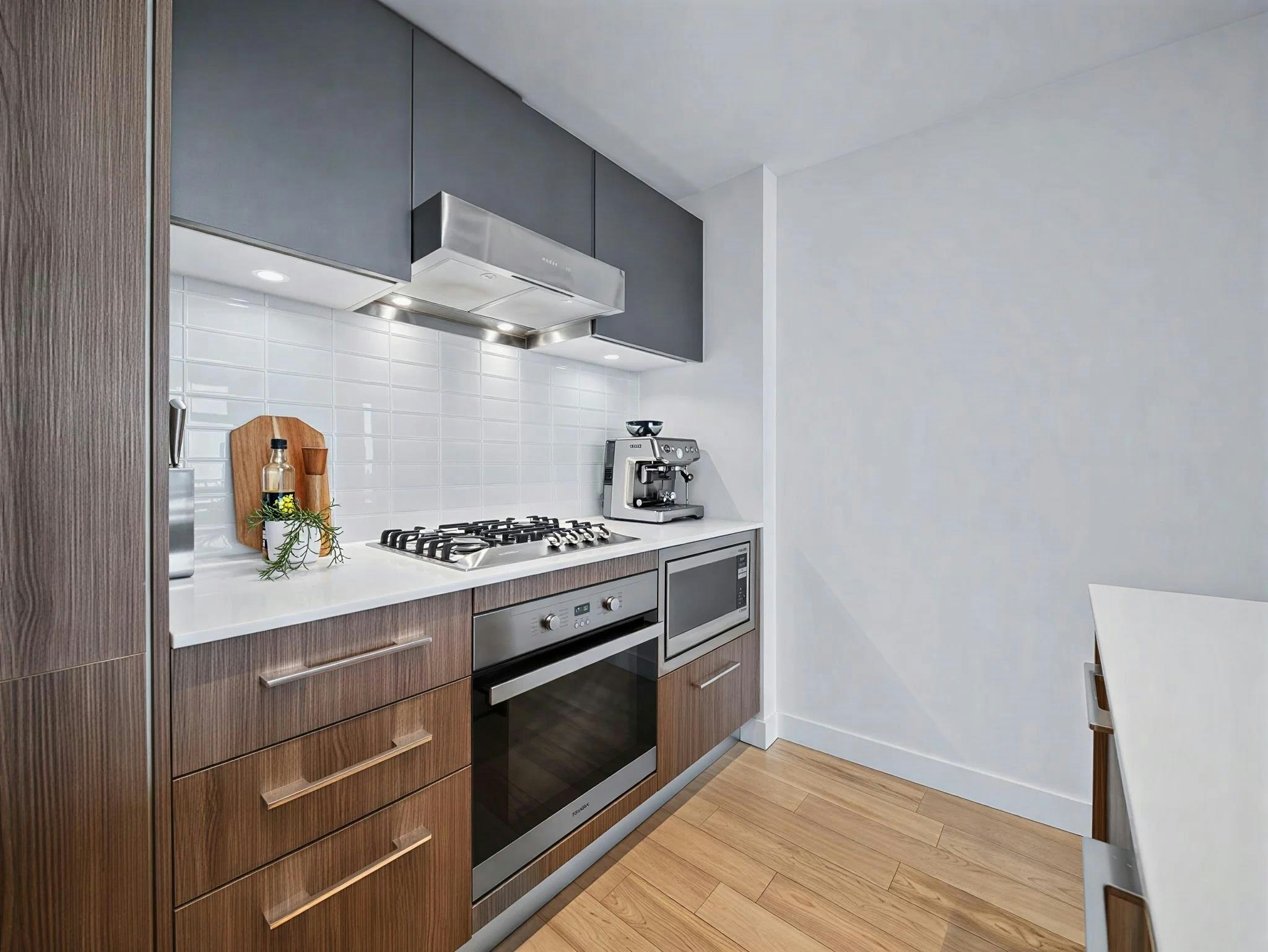 1005-4638 Gladstone Street, Vancouver, BC, V5N 0G5 - 11