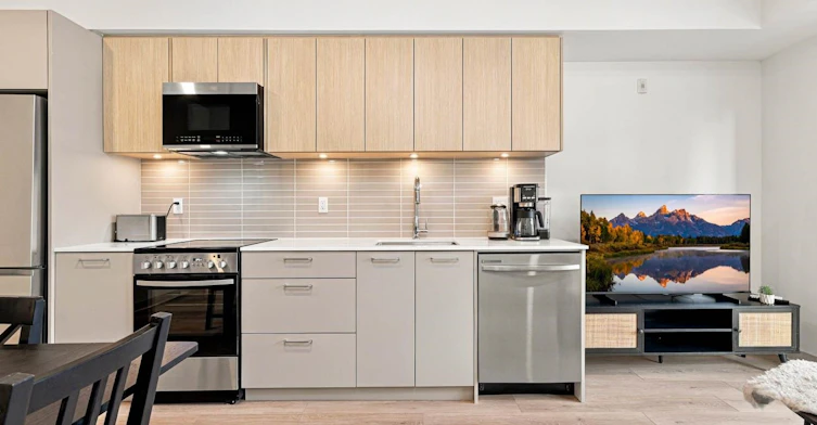 225-1529 Oxford, North Vancouver, BC, V7J 0G2 - 10