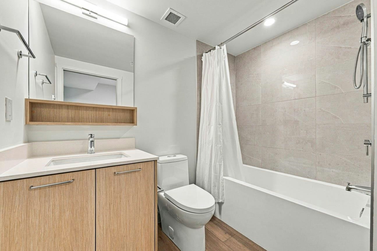 225-1529 Oxford, North Vancouver, BC, V7J 0G2 - 14