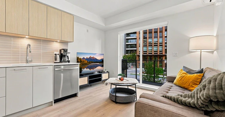 225-1529 Oxford, North Vancouver, BC, V7J 0G2 - 12