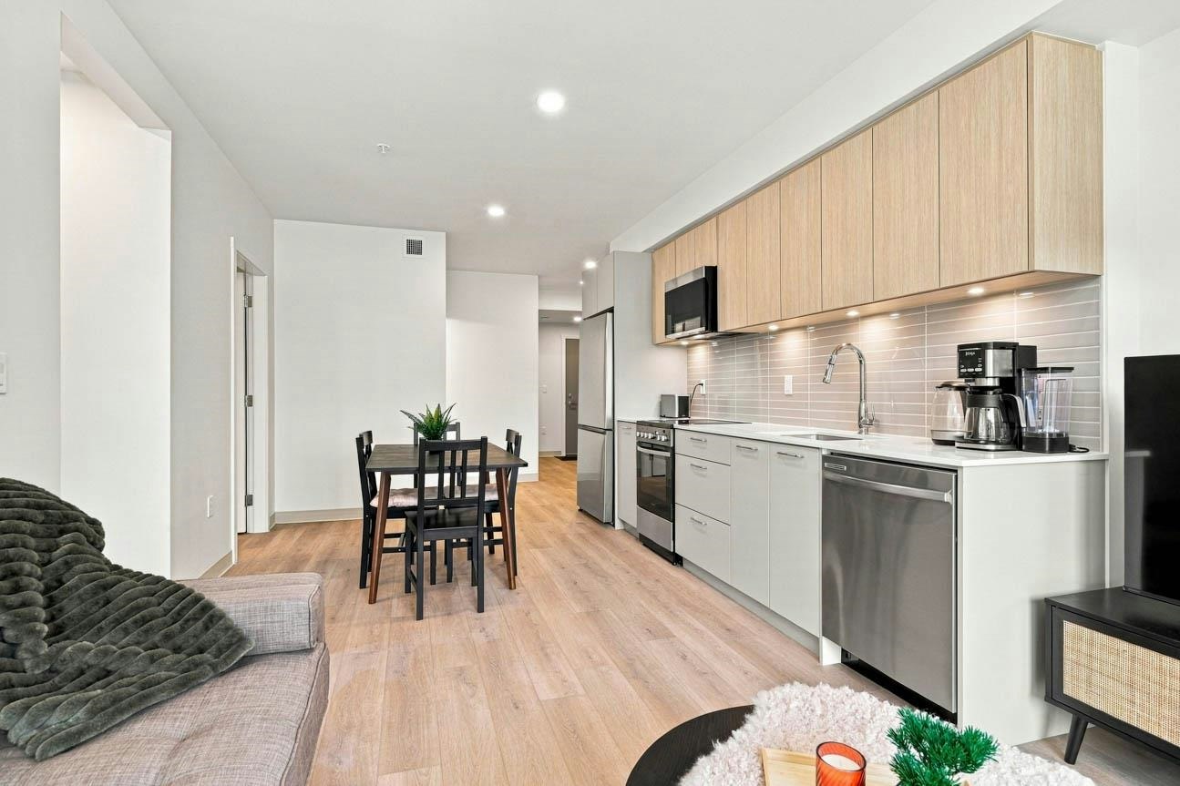 225-1529 Oxford, North Vancouver, BC, V7J 0G2 - 11