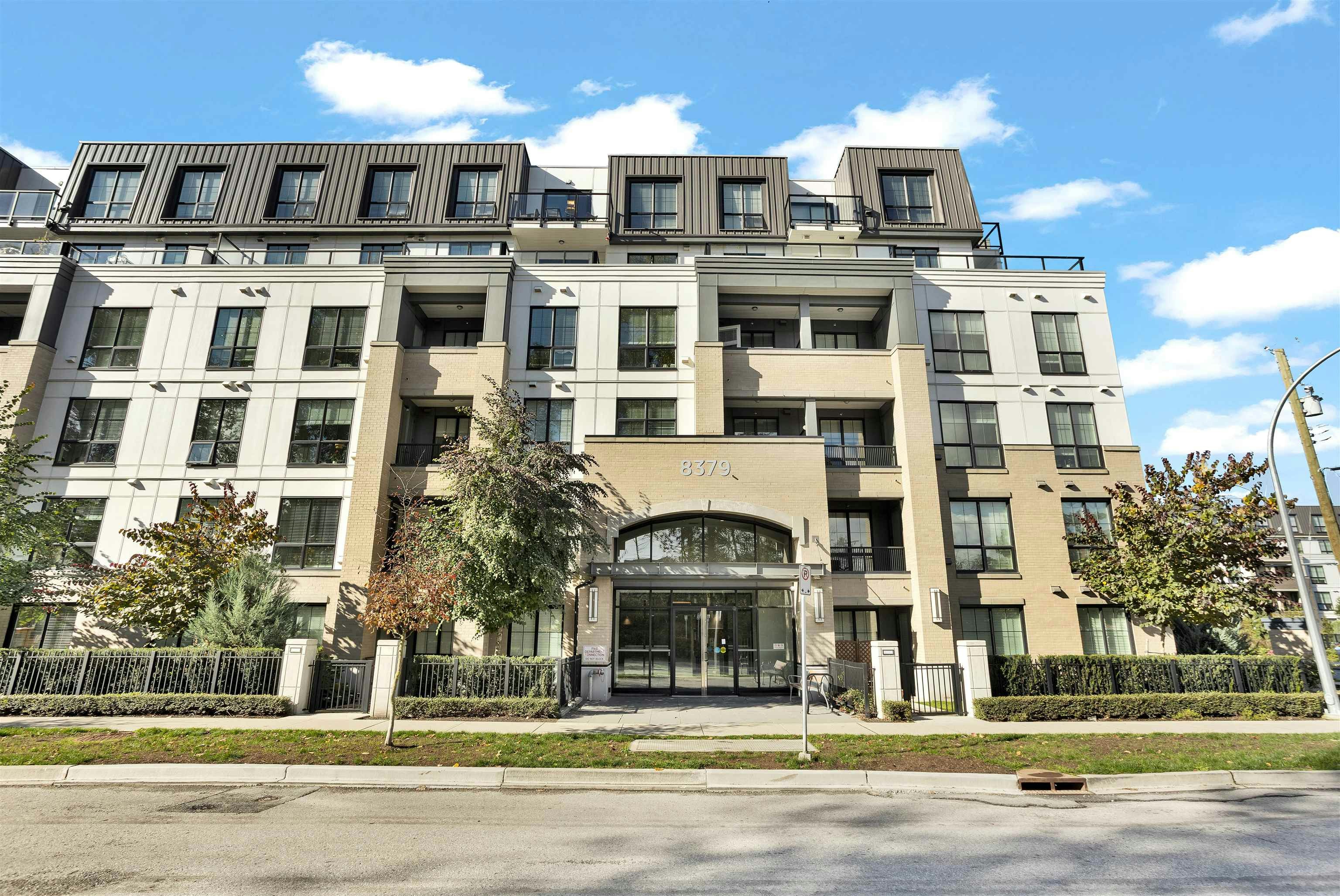 606-8379 201 Street, Langley, BC, V2Y 3S6