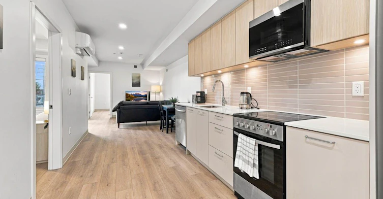 213-1529 Oxford, North Vancouver, BC, V7J 0G2 - 6