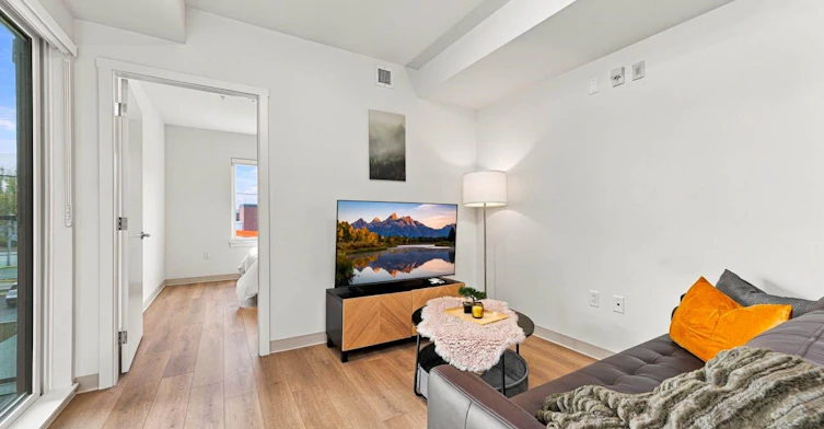 213-1529 Oxford, North Vancouver, BC, V7J 0G2 - 10