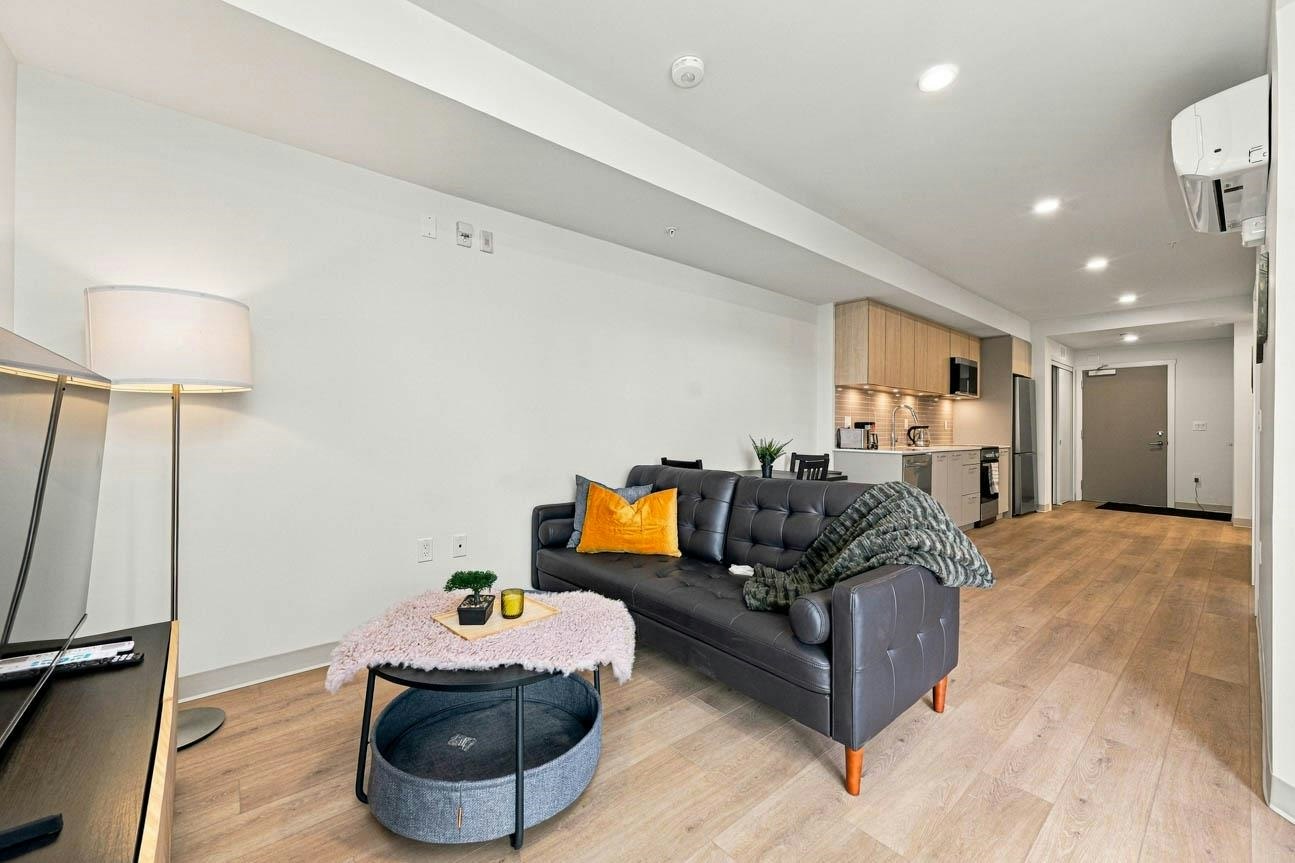 213-1529 Oxford, North Vancouver, BC, V7J 0G2 - 11