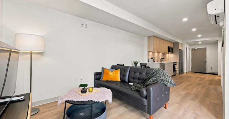 213-1529 Oxford, North Vancouver, BC, V7J 0G2 - 11