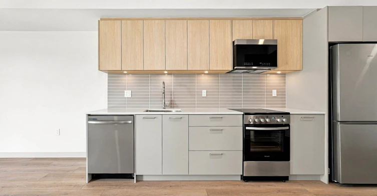 613-1529 Oxford, North Vancouver, BC, V7J 0G2 - 8