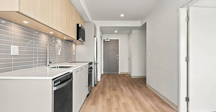 613-1529 Oxford, North Vancouver, BC, V7J 0G2 - 9