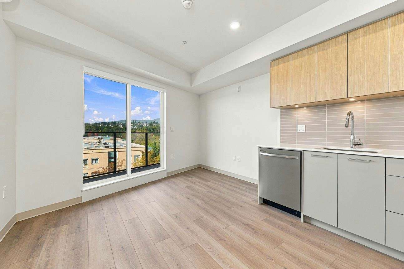 620-1529 Oxford, North Vancouver, BC, V7J 0G2 - 8