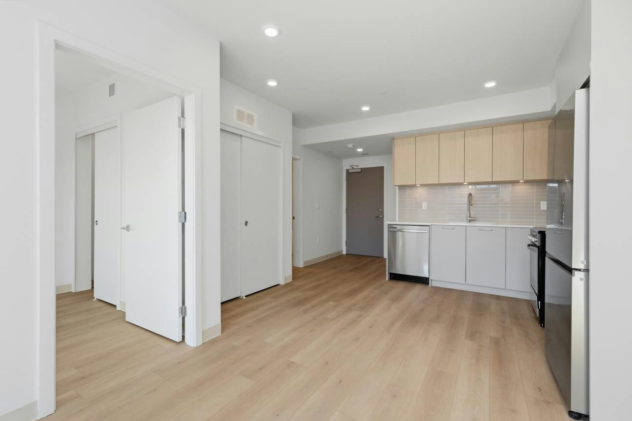606-1529 Oxford, North Vancouver, BC, V7J 0G2 - 3