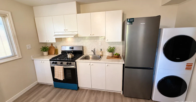 3311 E 45th Avenue, Vancouver, BC, V5R 3E6 - 2