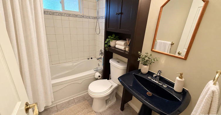 3311 E 45th Avenue, Vancouver, BC, V5R 3E6 - 5