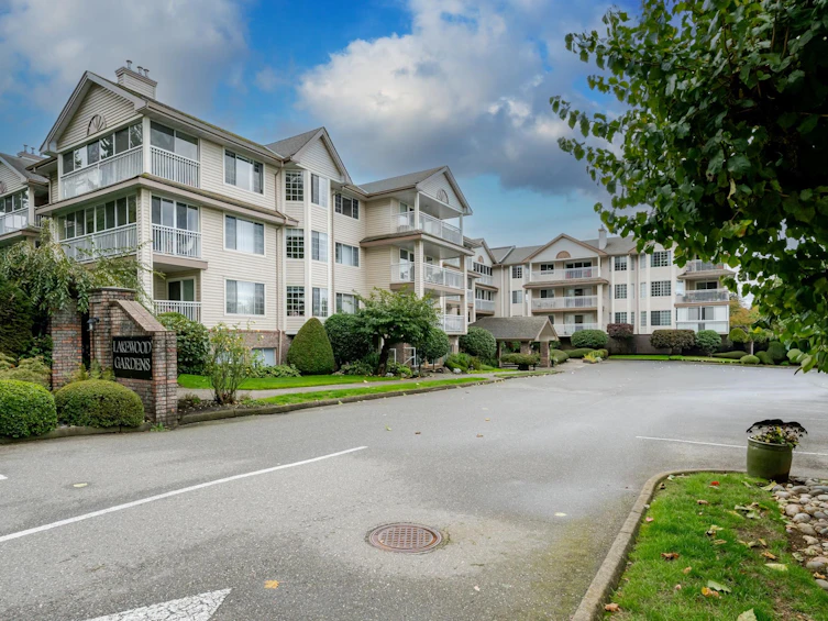 102-2491 Gladwin Road, Abbotsford, BC, V2T 3N8