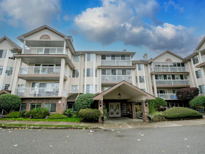 102-2491 Gladwin Road - 2