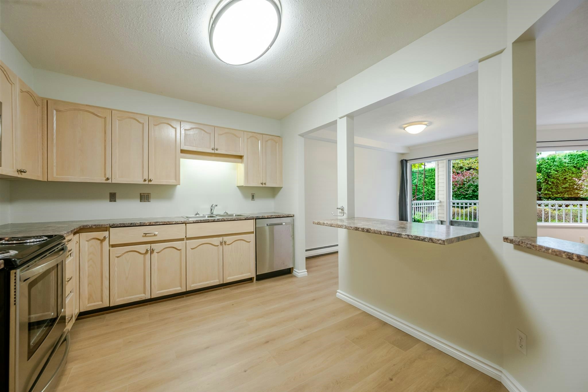 102-2491 Gladwin Road, Abbotsford, BC, V2T 3N8 - 12