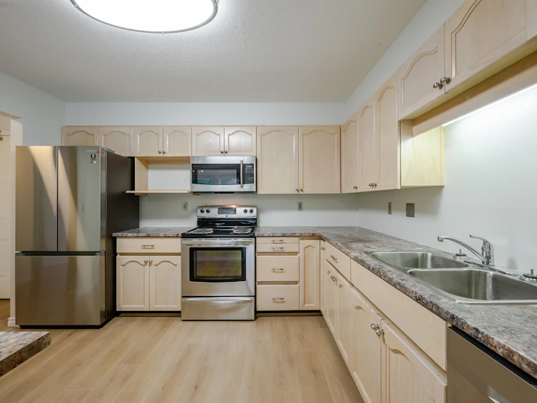 102-2491 Gladwin Road, Abbotsford, BC, V2T 3N8 - 14