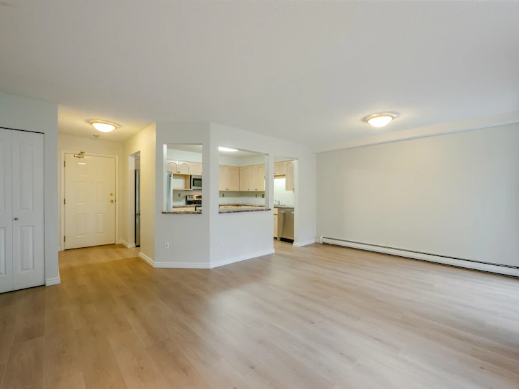 102-2491 Gladwin Road, Abbotsford, BC, V2T 3N8 - 8