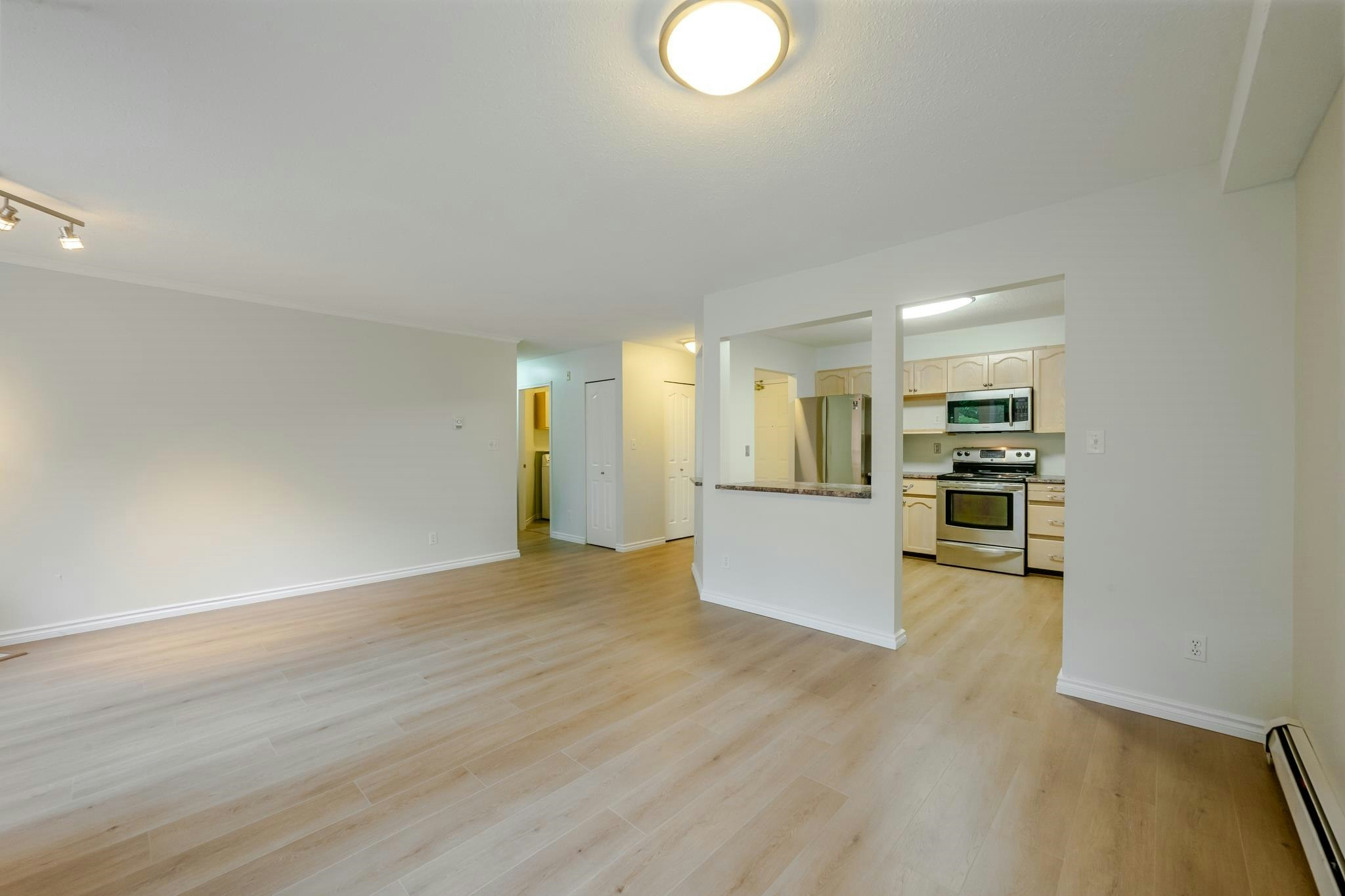 102-2491 Gladwin Road, Abbotsford, BC, V2T 3N8 - 7