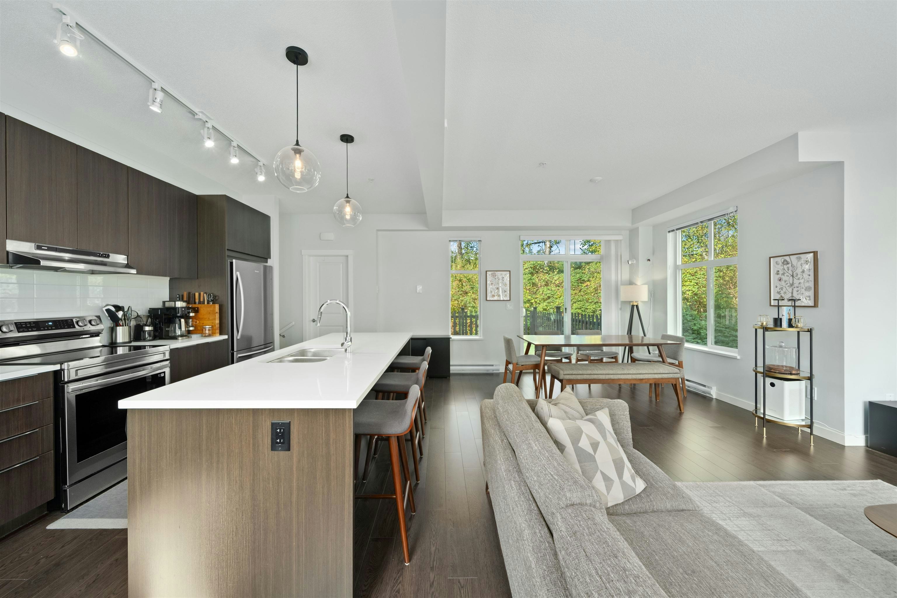 2705-23061 Lougheed Highway - 3