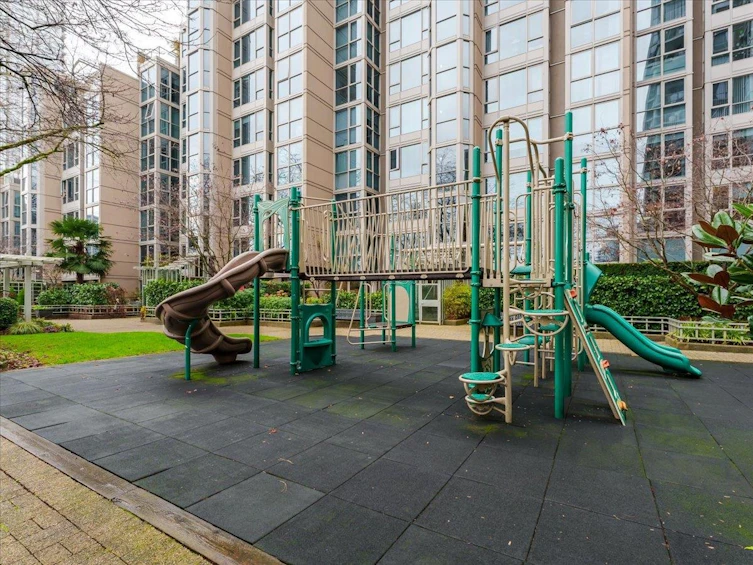 1206-388 Drake Street, Vancouver, BC, V6B 6A8 - 21