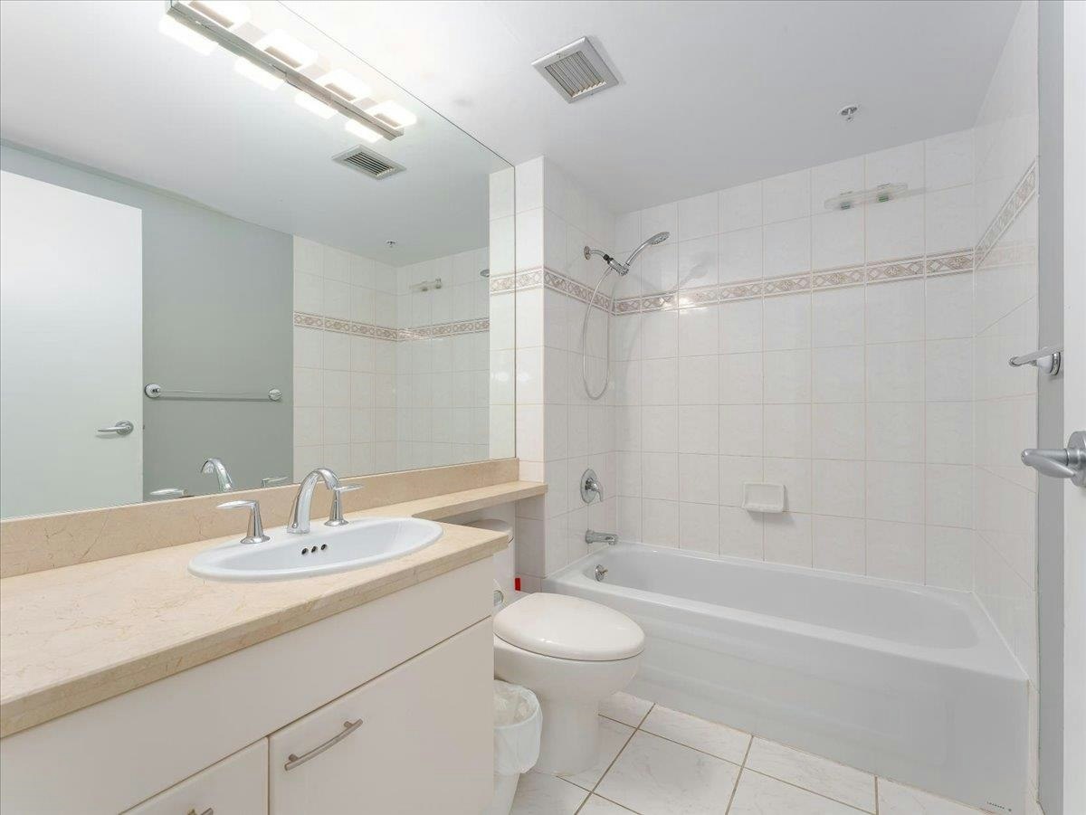 1206-388 Drake Street, Vancouver, BC, V6B 6A8 - 10