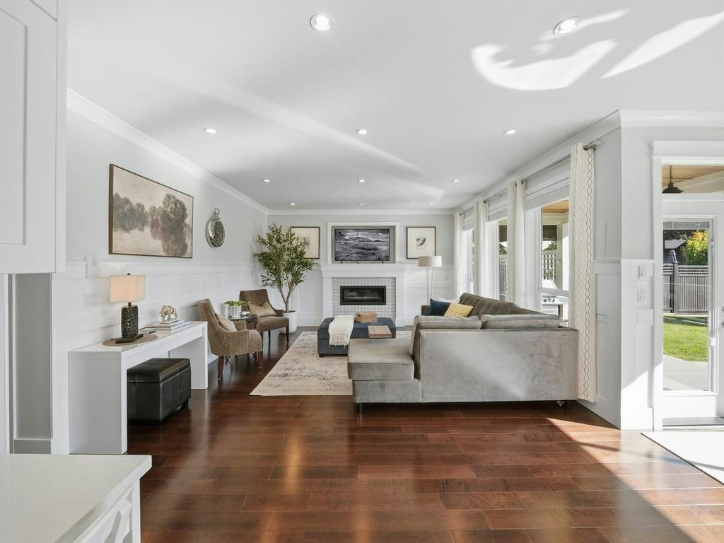 355 E 15th Street, North Vancouver, BC, V7L 2R6 - 12