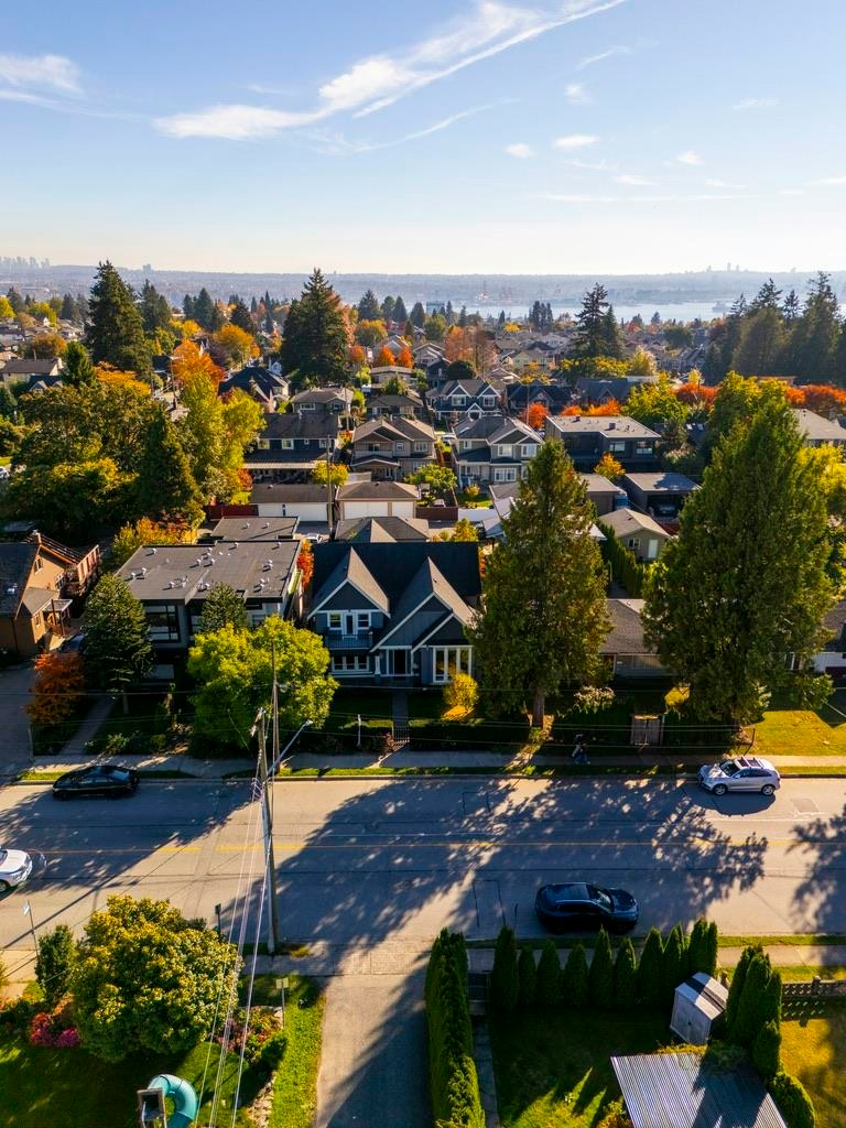 355 E 15th Street, North Vancouver, BC, V7L 2R6 - 39