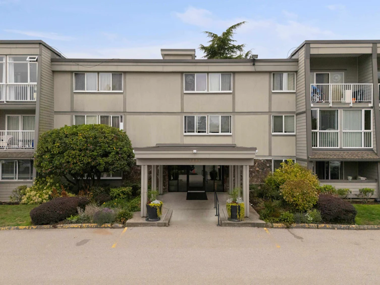 206-3451 Springfield Drive, Richmond, BC, V7E 1Z2