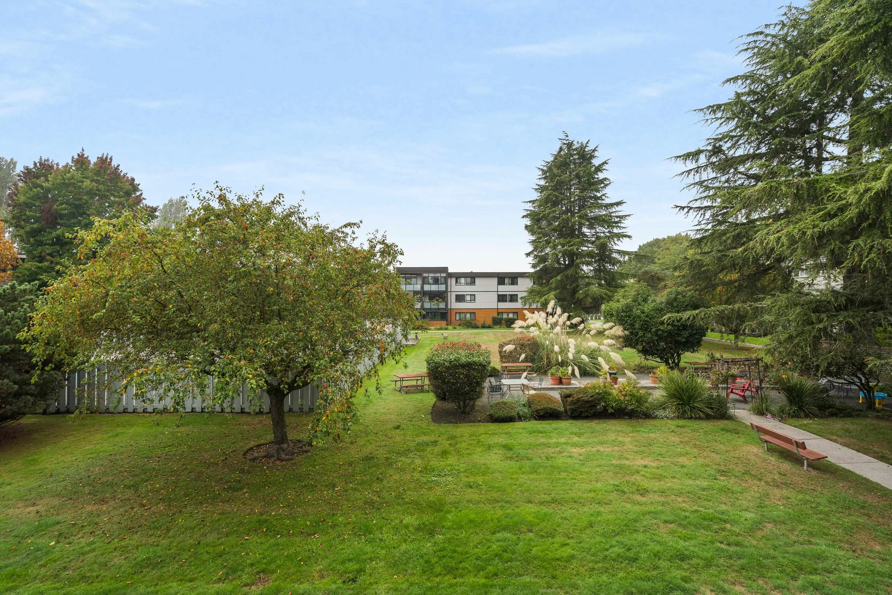 206-3451 Springfield Drive, Richmond, BC, V7E 1Z2 - 28