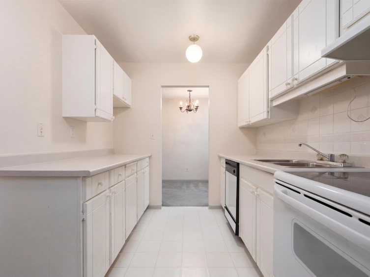 206-3451 Springfield Drive, Richmond, BC, V7E 1Z2 - 4