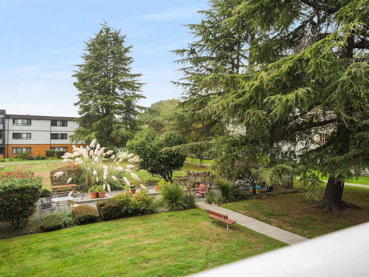 206-3451 Springfield Drive, Richmond, BC, V7E 1Z2 - 27