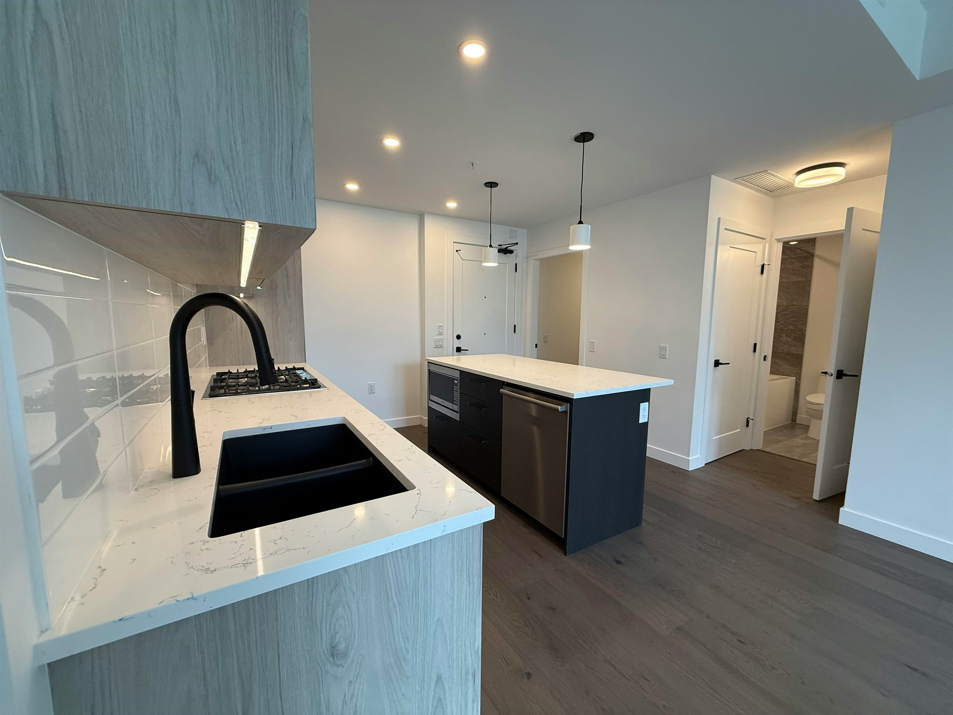 208-6859 Cambie Street, Vancouver, BC, V6P 3H1 - 6