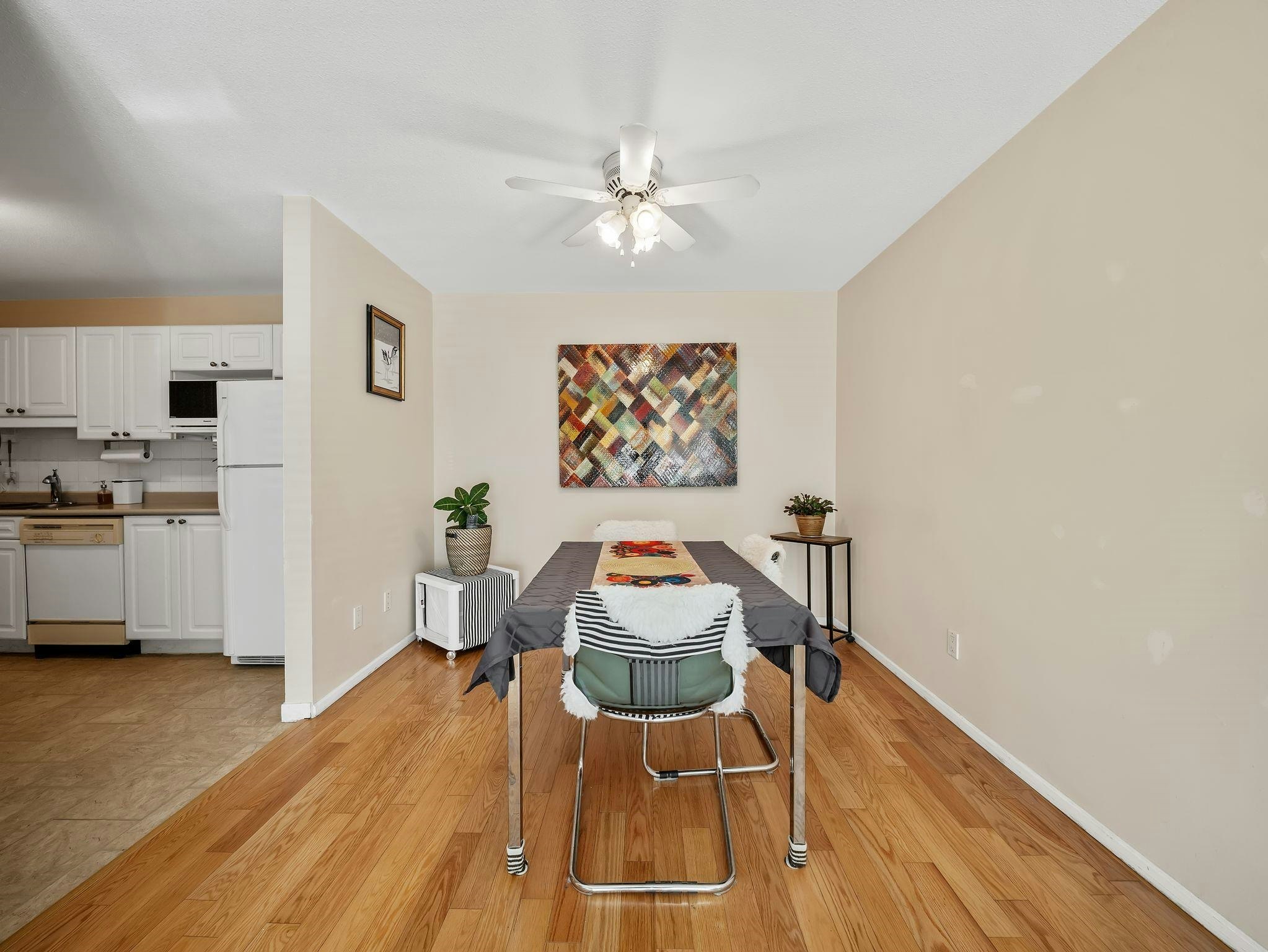 220-9688 148 Street, Surrey, BC, V3R 0W2 - 16