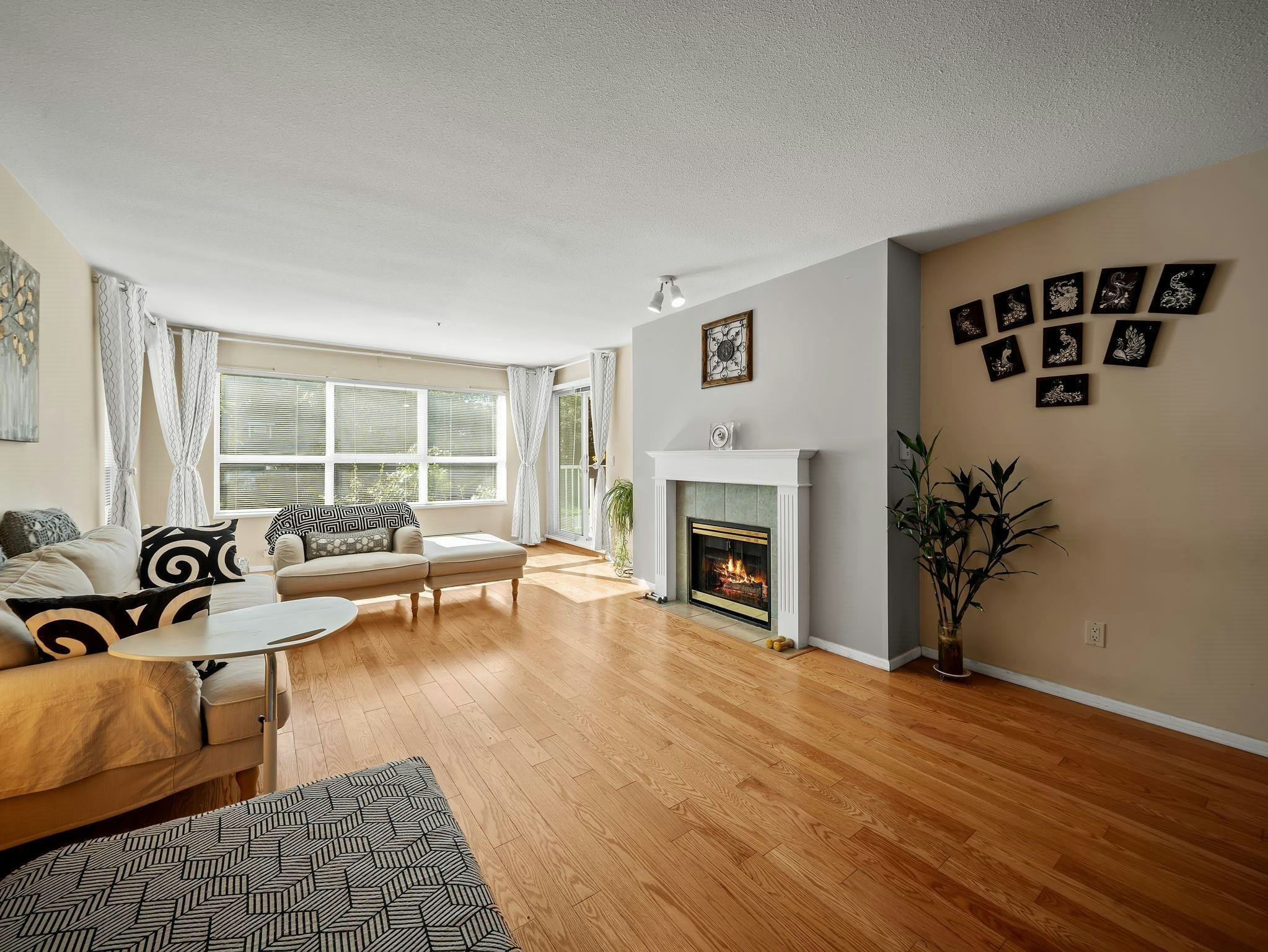 220-9688 148 Street - 5