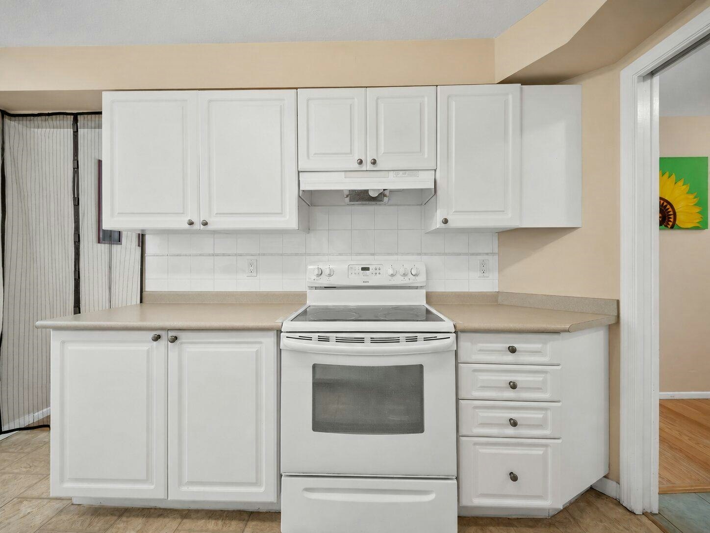 220-9688 148 Street, Surrey, BC, V3R 0W2 - 12