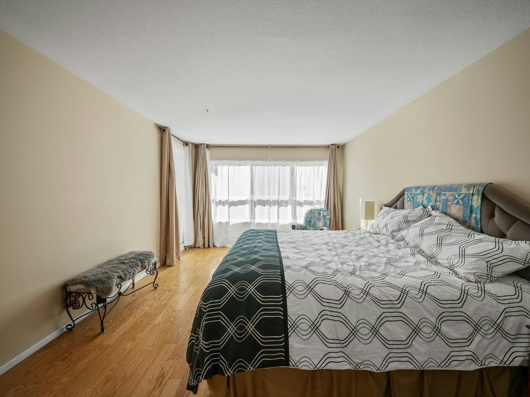 220-9688 148 Street, Surrey, BC, V3R 0W2 - 21