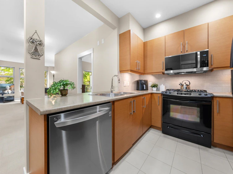 208-188 W 29 Street, North Vancouver, BC, V7N 0A2 - 16