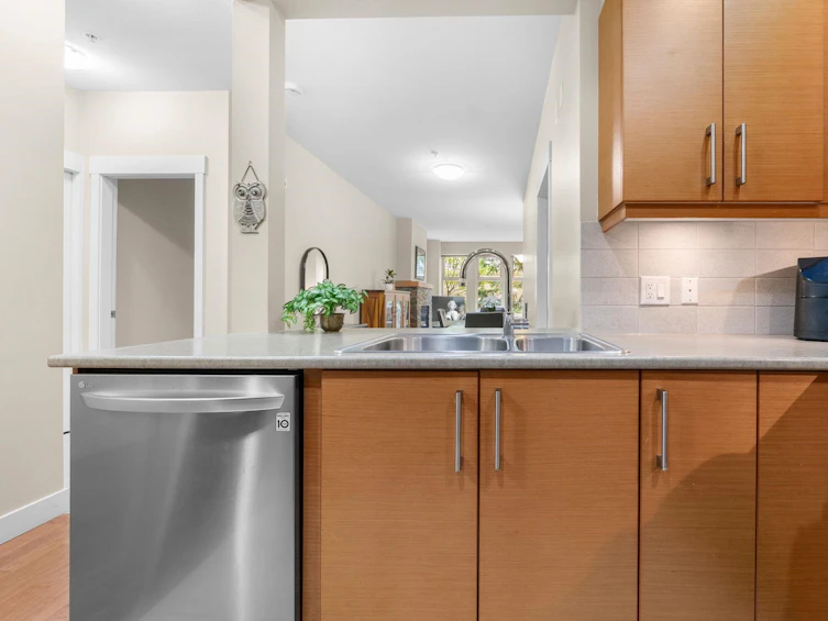 208-188 W 29 Street, North Vancouver, BC, V7N 0A2 - 19