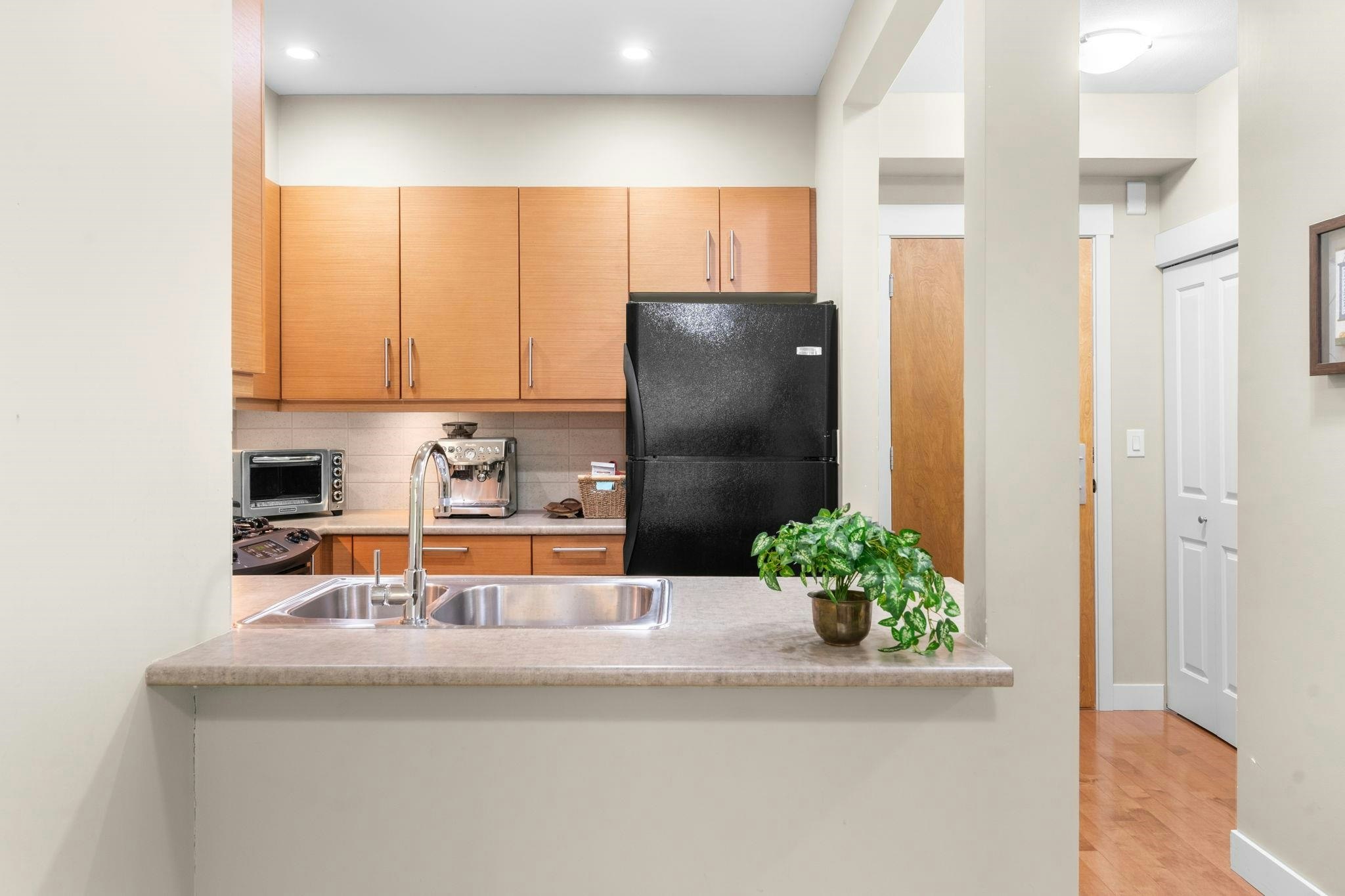 208-188 W 29 Street, North Vancouver, BC, V7N 0A2 - 12