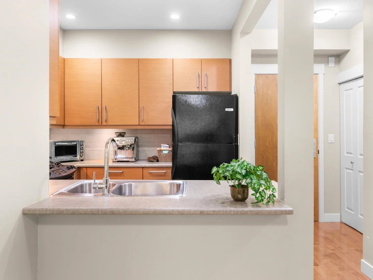 208-188 W 29 Street, North Vancouver, BC, V7N 0A2 - 12