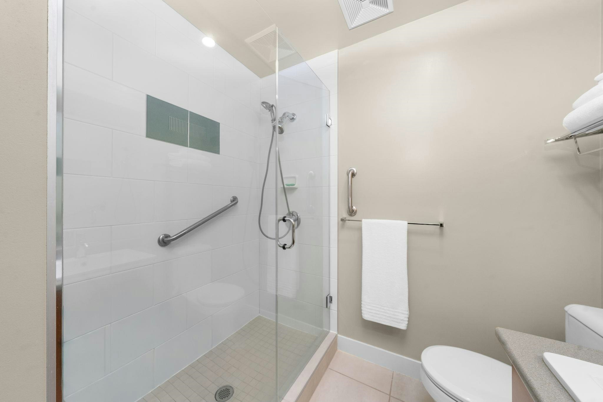 208-188 W 29 Street, North Vancouver, BC, V7N 0A2 - 27